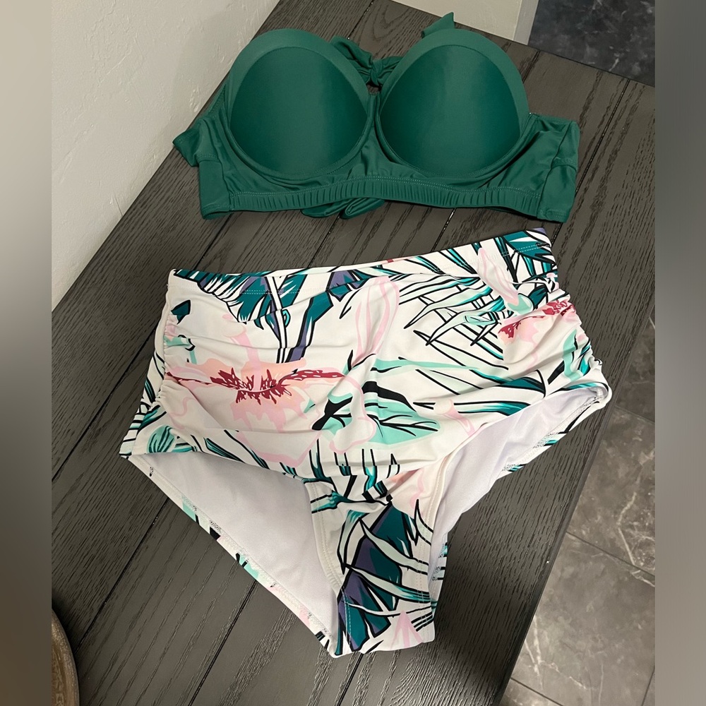 Women’s bathing suit 2piece NEW LG